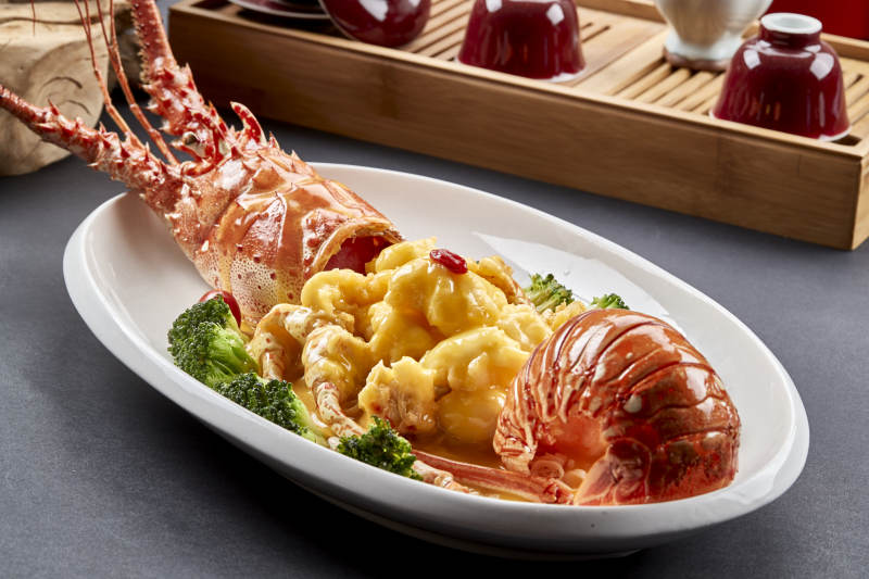 高级海鲜芙蓉炒澳洲大龙虾