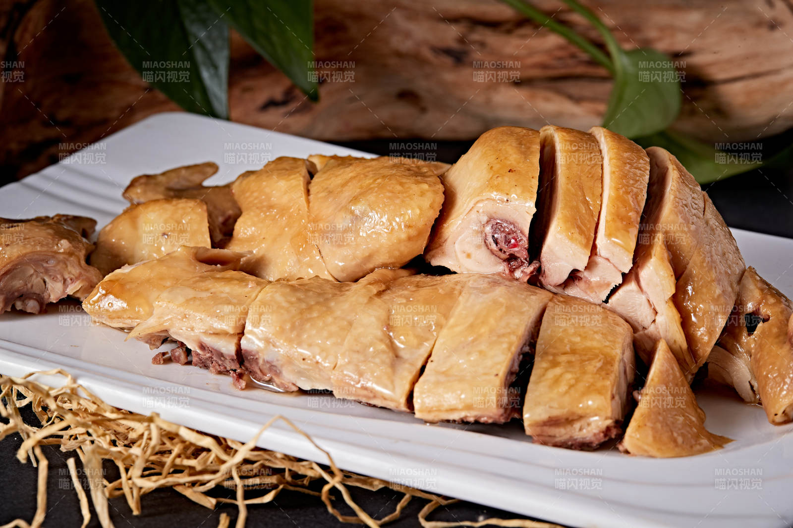 港式白切盐水鸡-摄影图