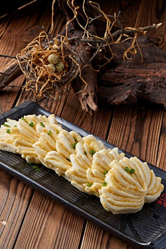 蔥香油酥白面花饃