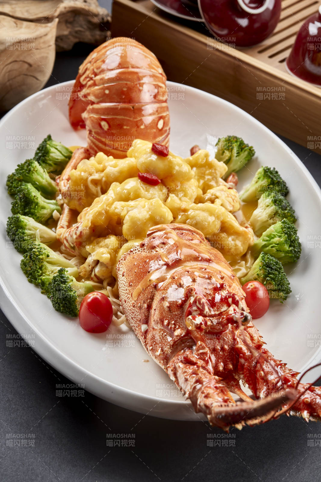 高级海鲜芙蓉炒澳洲大龙虾