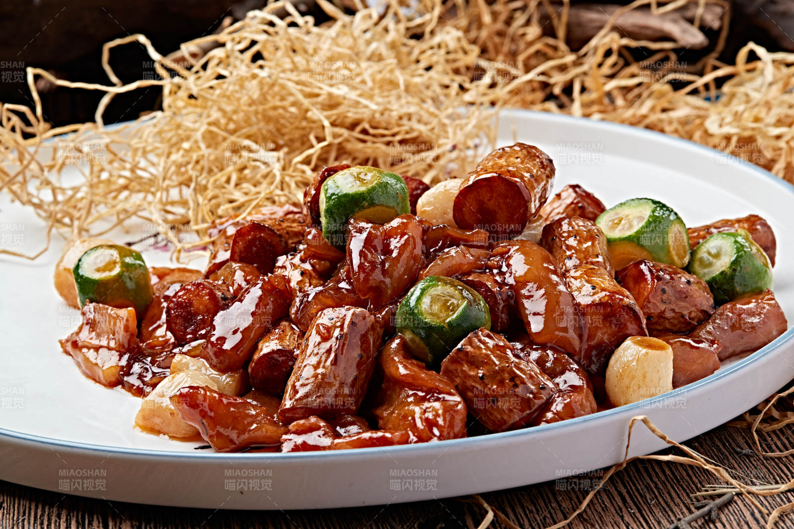 蒜香鐵棍山藥燒蹄筋