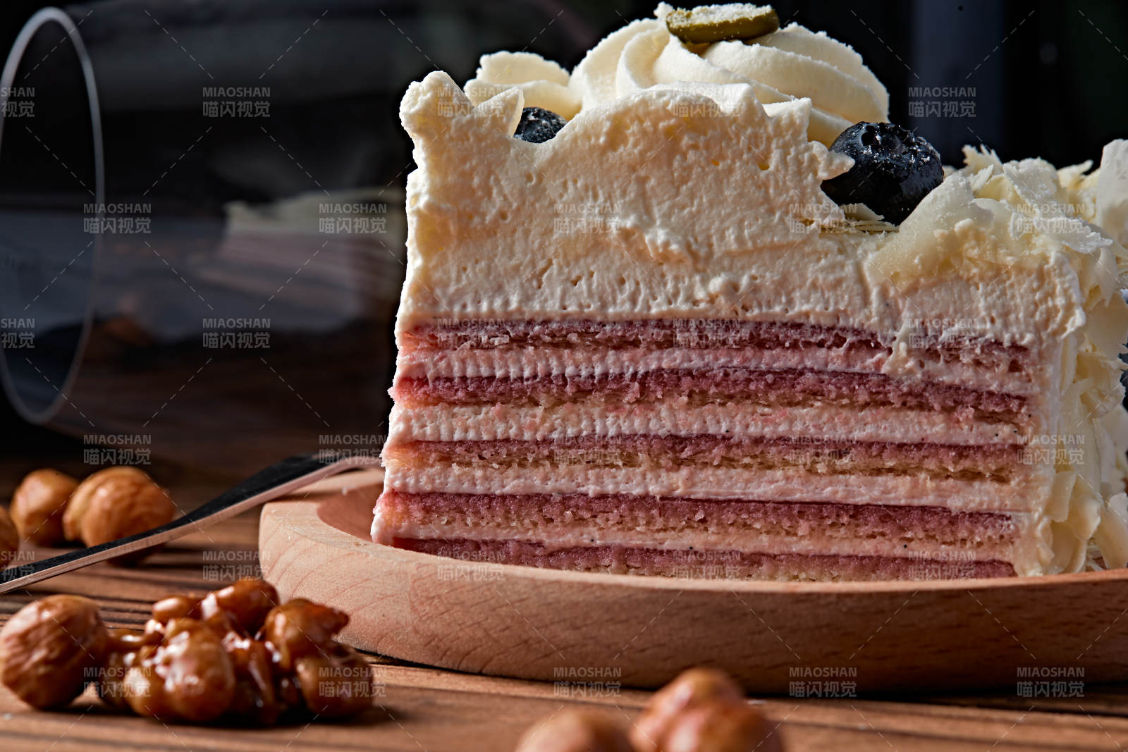 蓝莓白巧克力鲜奶慕斯榴莲蛋糕