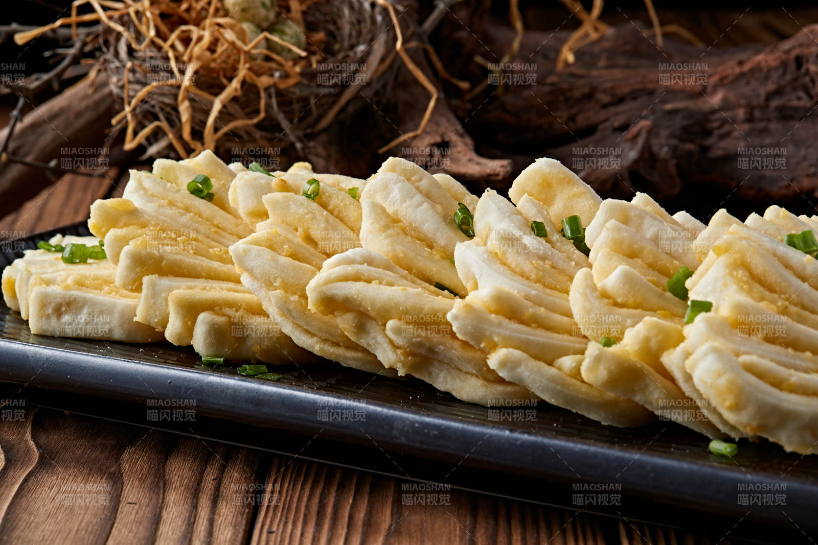 蔥香油酥白面花饃