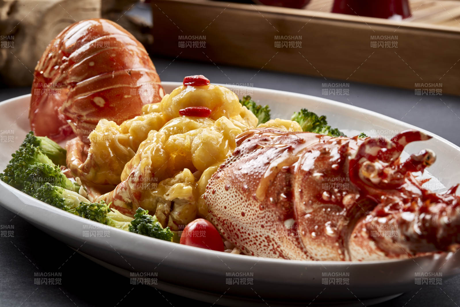 高级海鲜芙蓉炒澳洲大龙虾