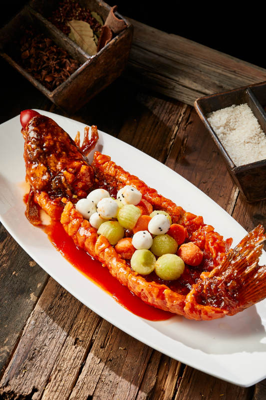 乘风破浪船型糖醋大鲤鱼