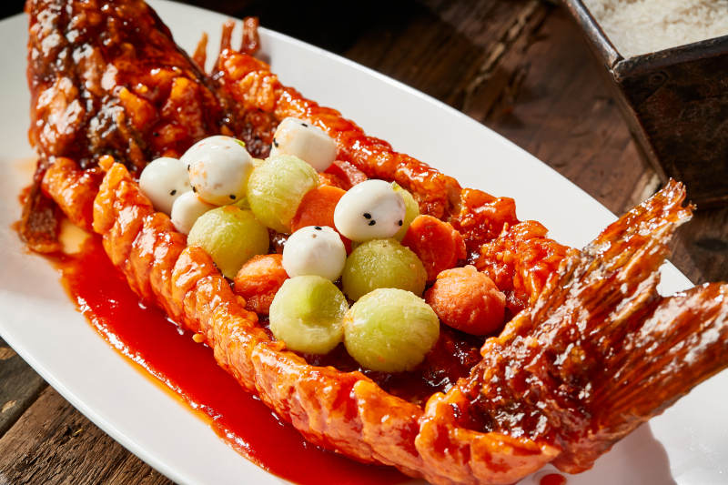 乘风破浪船型糖醋大鲤鱼