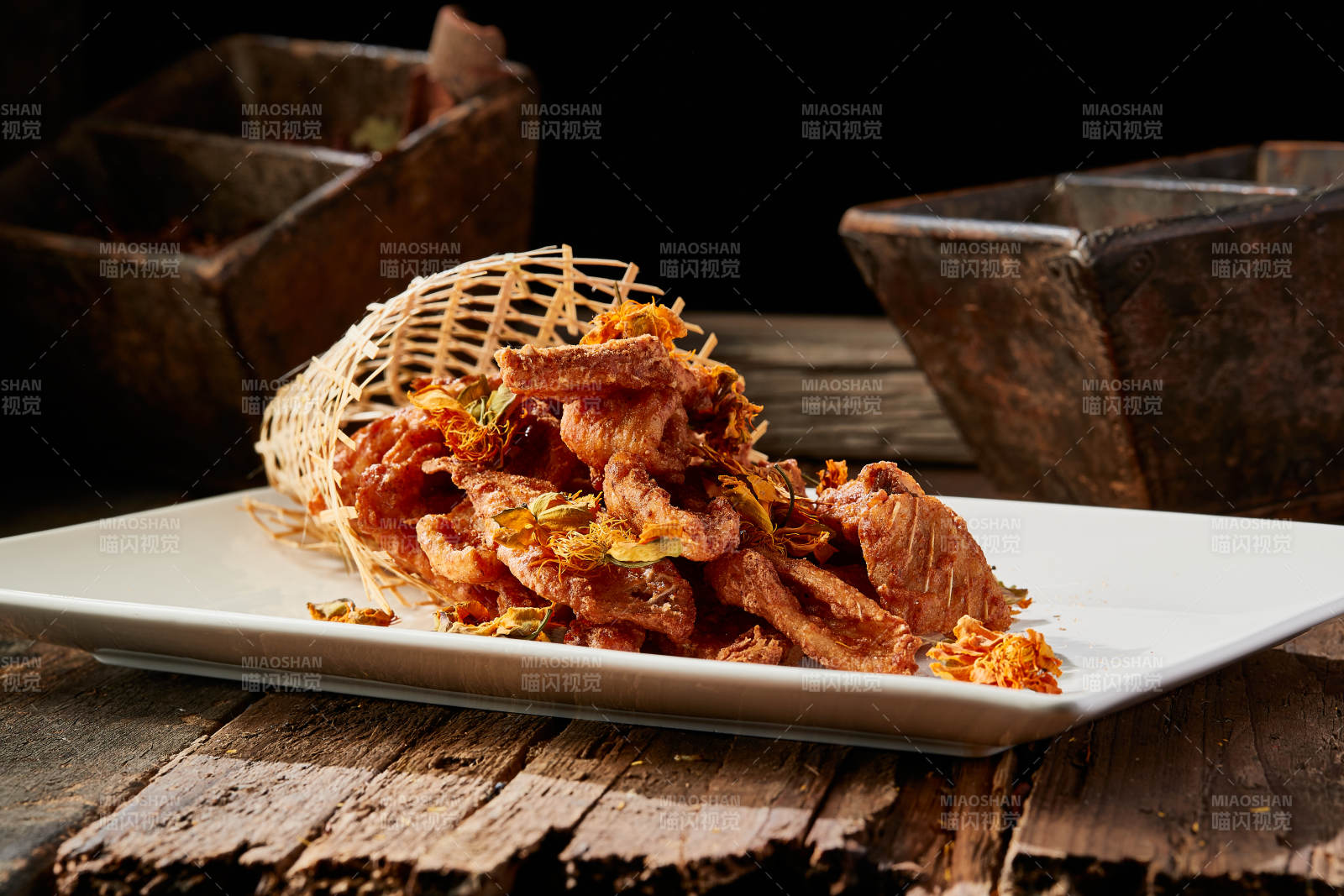 金莲拌干炸野生草鱼排