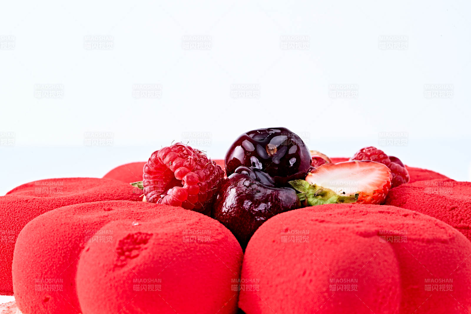 鲜水果抹茶心形奶油慕斯蛋糕