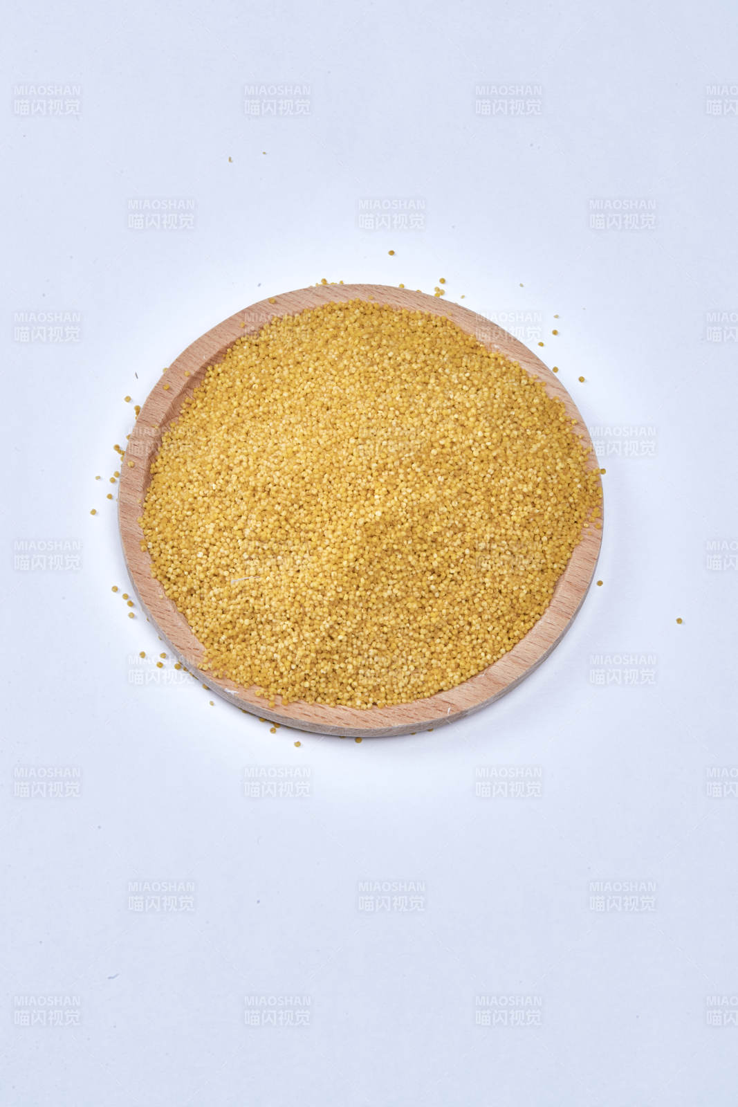 质量上乘的金黄小米粟米-摄影图