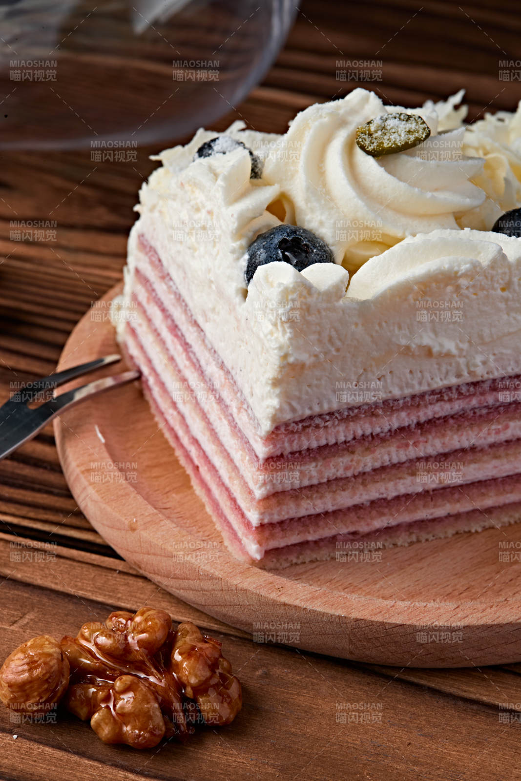 蓝莓白巧克力鲜奶慕斯榴莲蛋糕