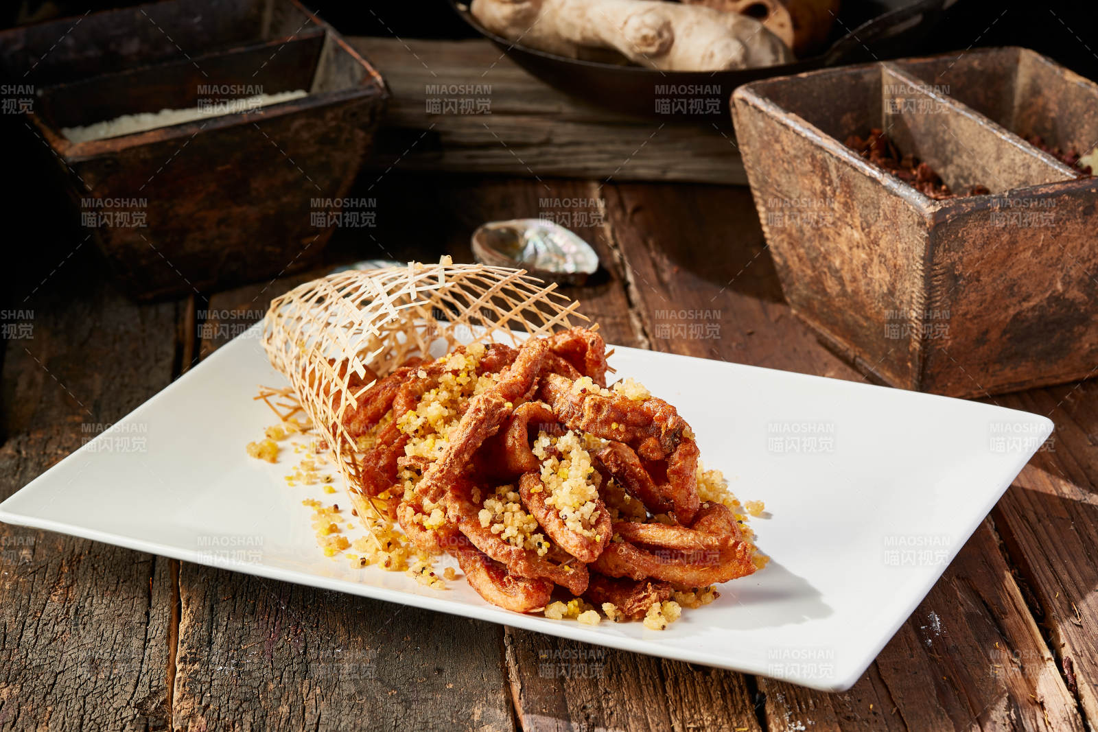 金莲拌干炸野生草鱼排