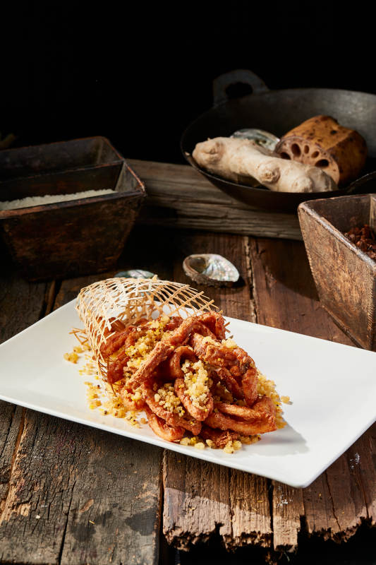 金莲拌干炸野生草鱼排