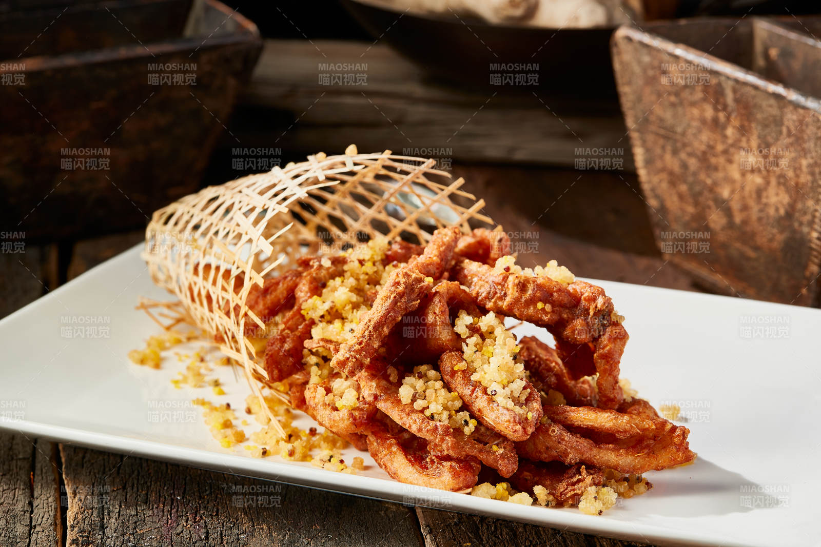 金莲拌干炸野生草鱼排