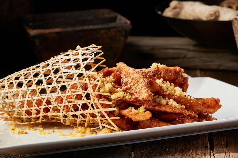 金莲拌干炸野生草鱼排