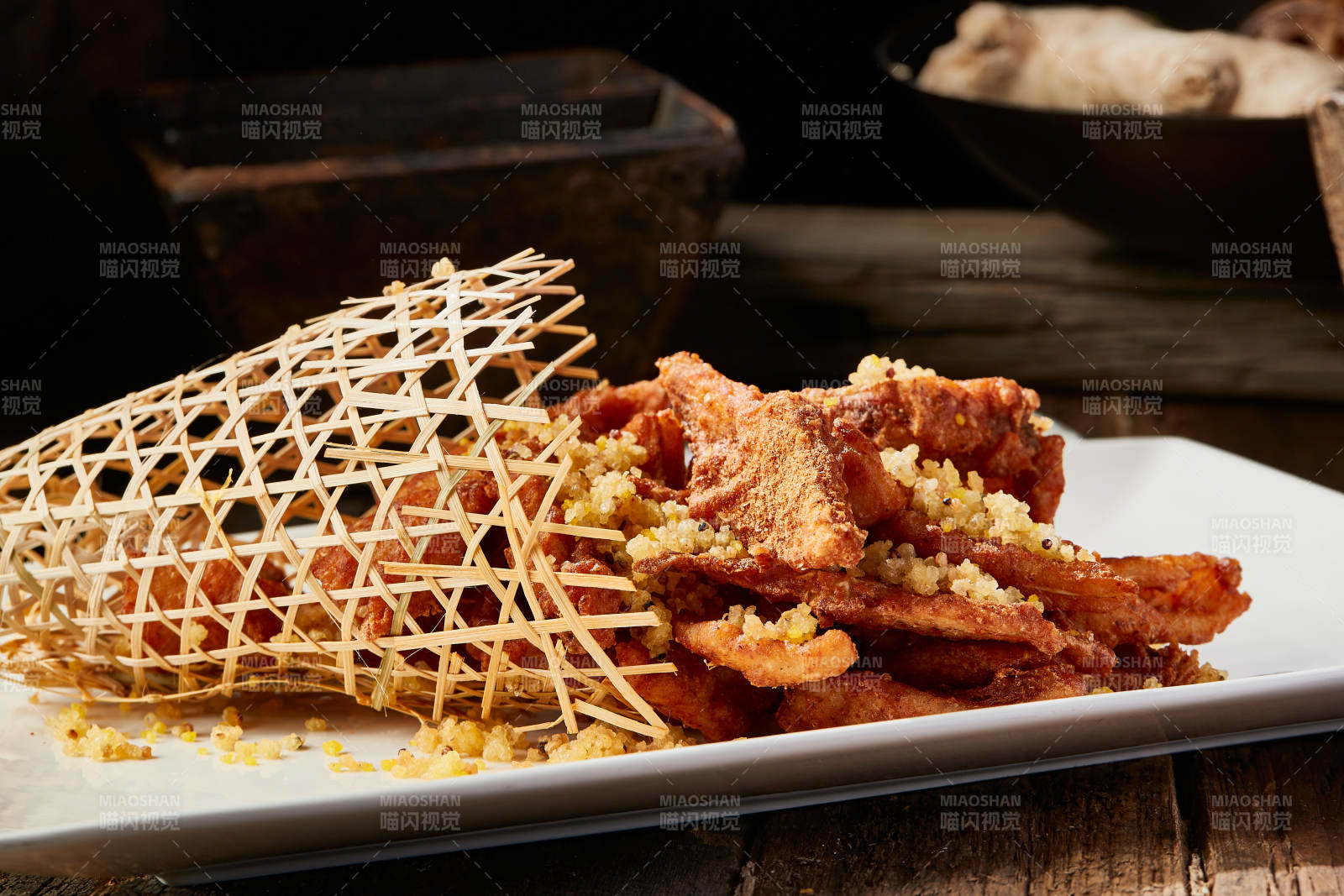 金莲拌干炸野生草鱼排