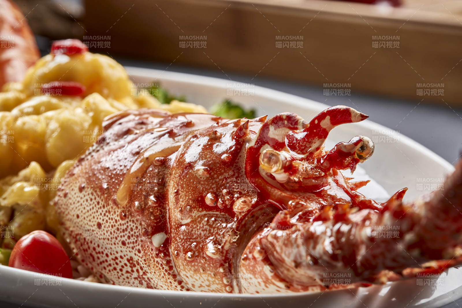 高级海鲜芙蓉炒澳洲大龙虾