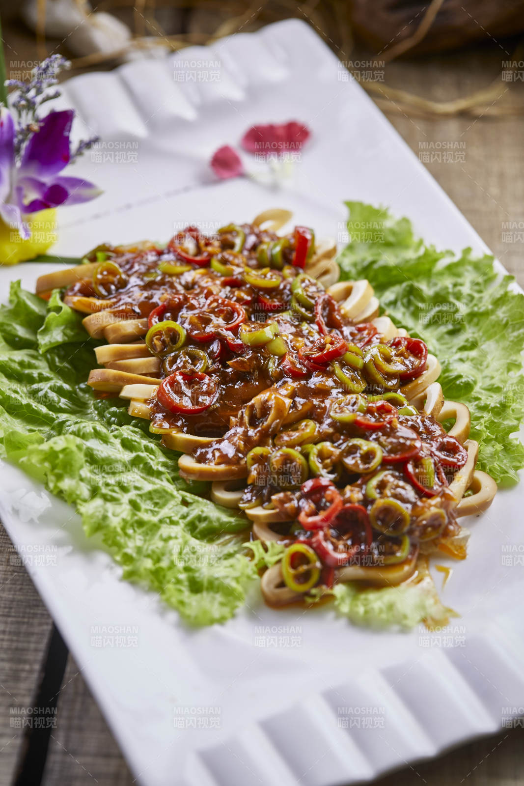 鲜椒酱盖浇鱿鱼圈图片