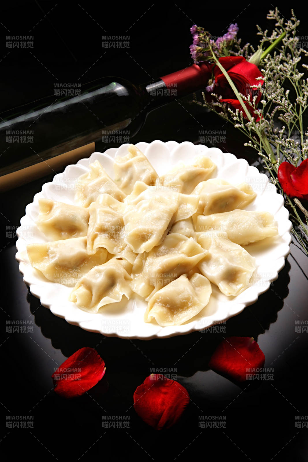 手工现包水饺-摄影图