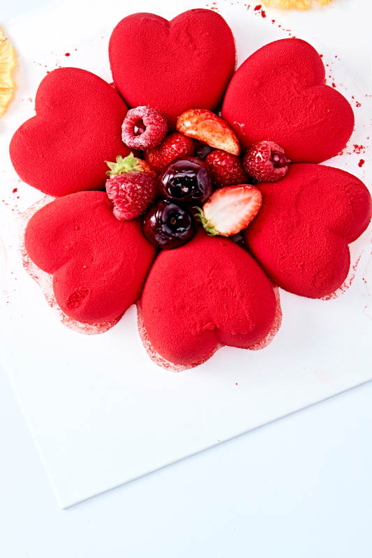 鲜水果抹茶心形奶油慕斯蛋糕