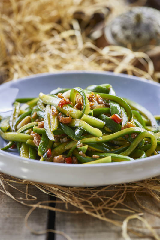 小米辣肉沫炒乳瓜条