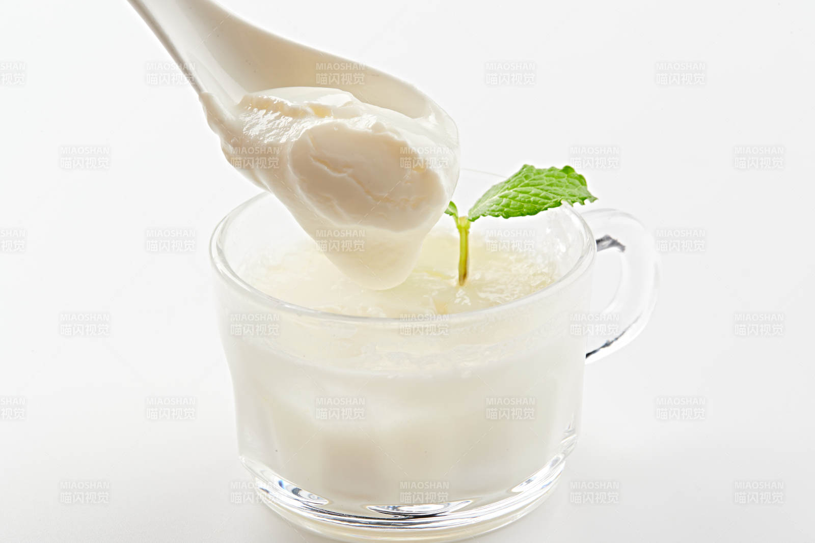 自制美味草原風味的多口味純醸老酸奶