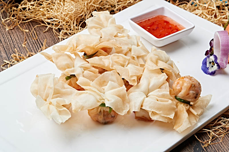 油炸虾肉馅口袋馄饨