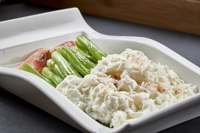 阿拉斯深海帝王蟹腿肉配芥藍