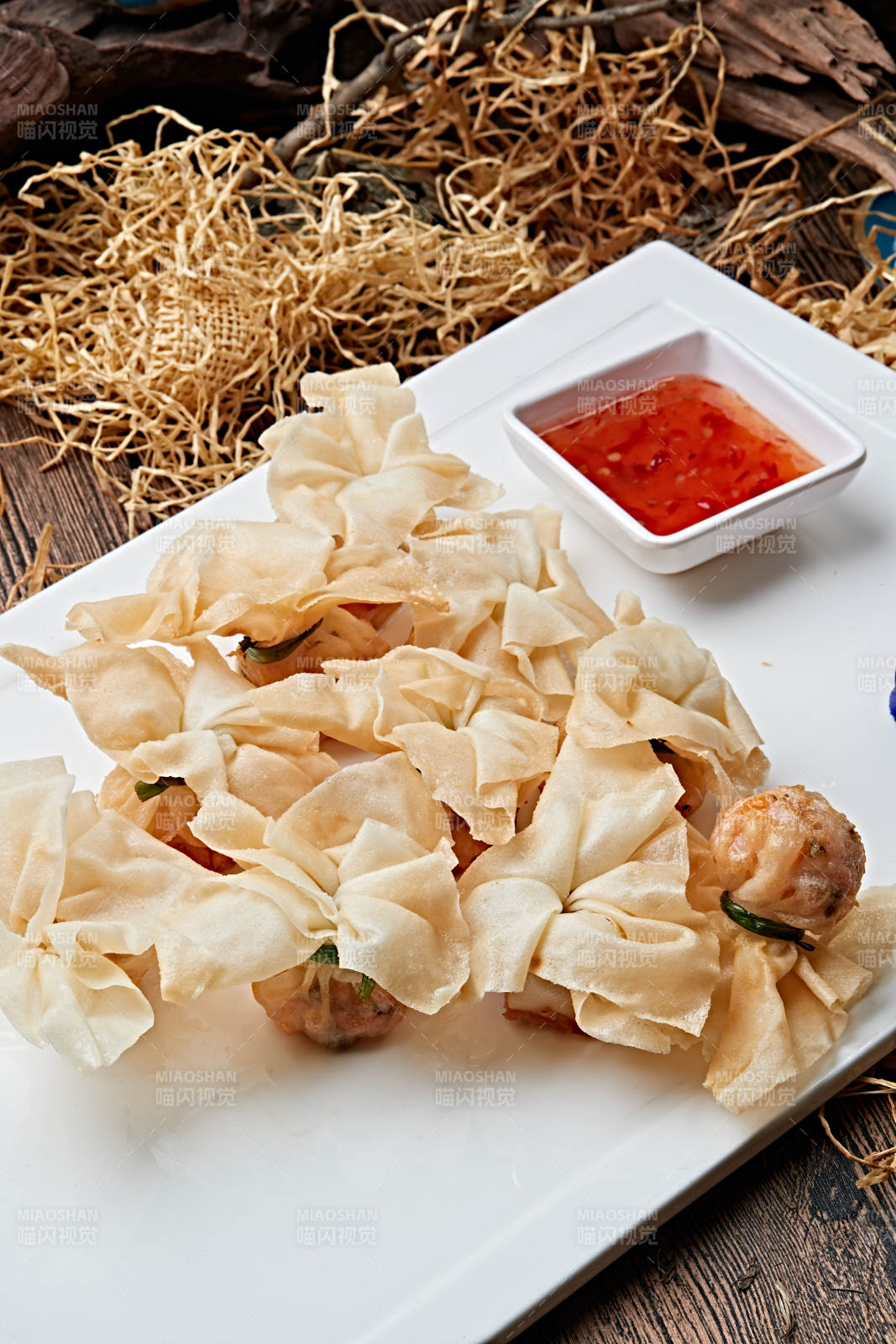 油炸虾肉馅口袋馄饨