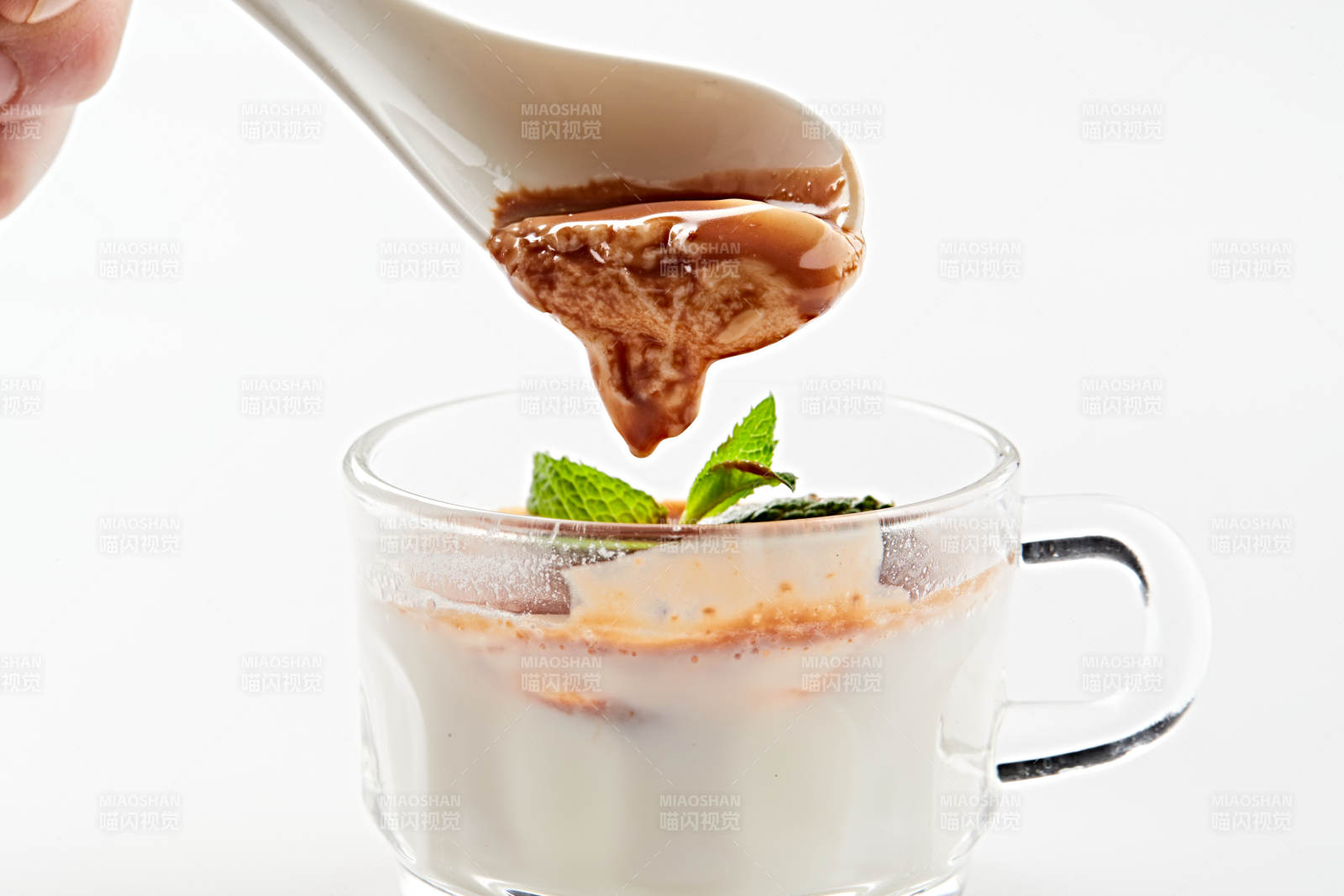 自制美味草原風味的多口味純醸老酸奶