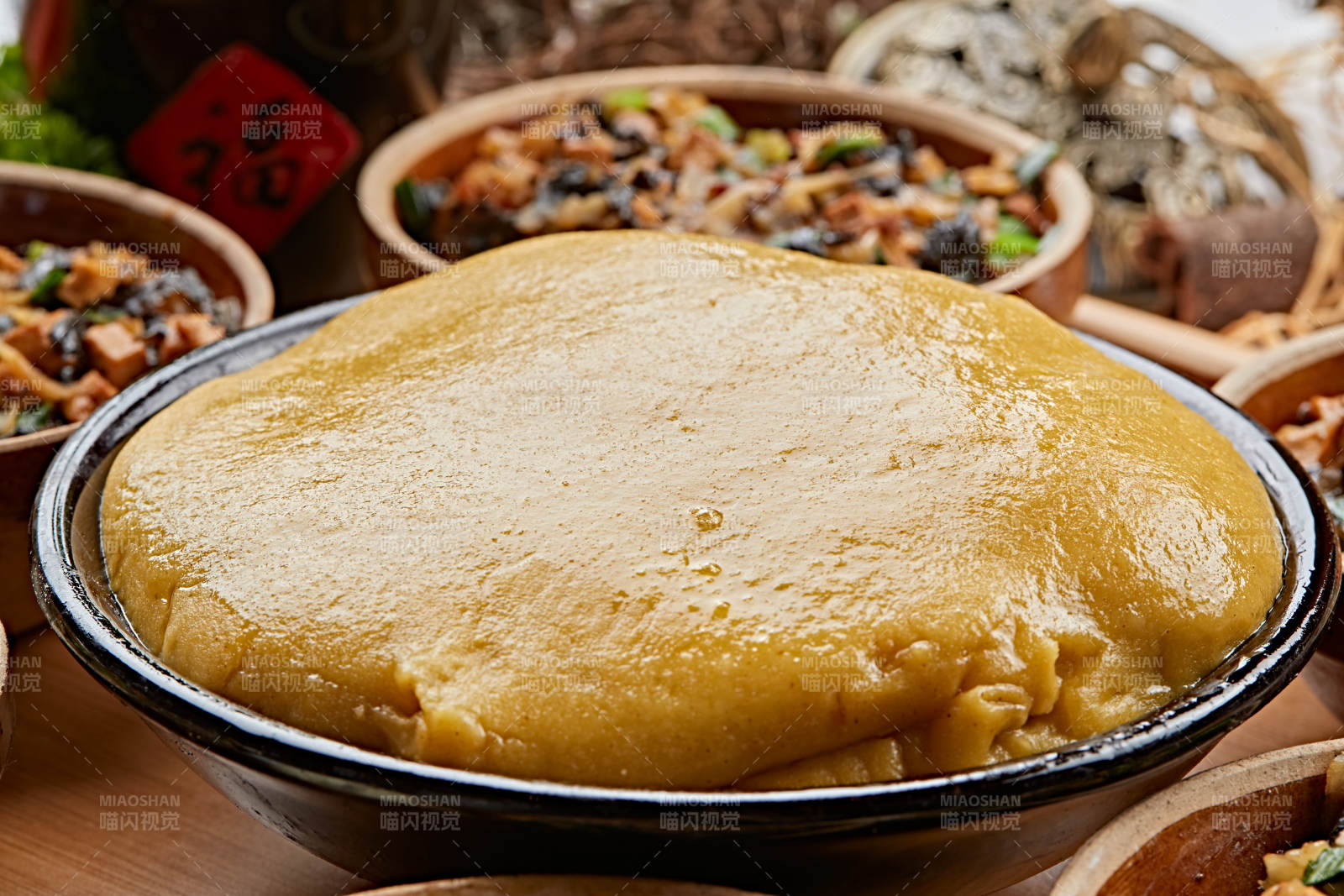 農家熬菜配實心黃面糕