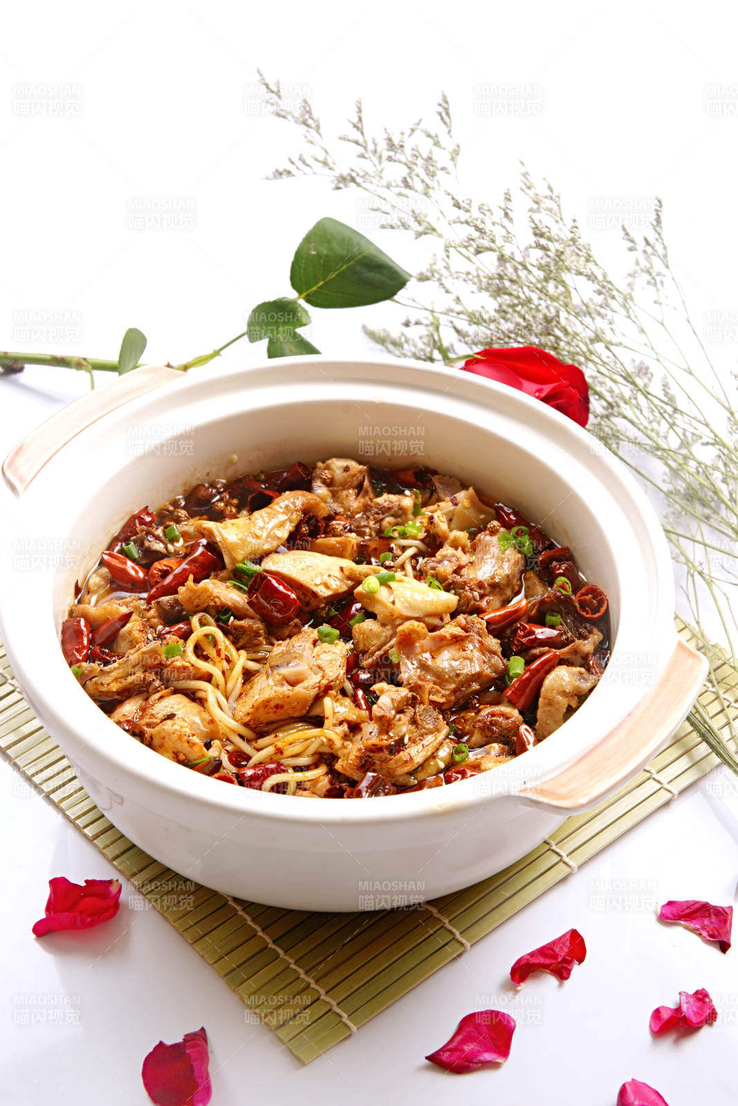 酸辣粉丝砂锅鸡块