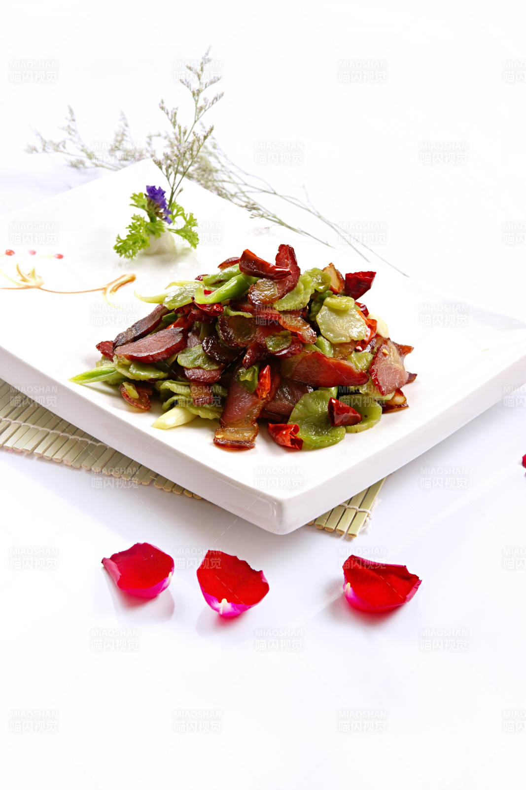 香辣蠶豆炒四川臘肉