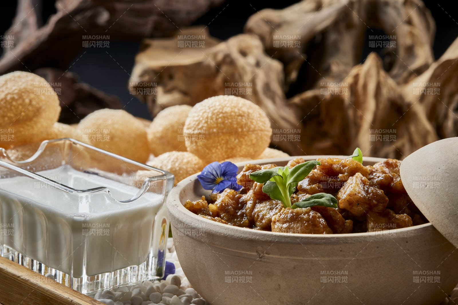 鲜奶麻团砂锅咖喱鸡块