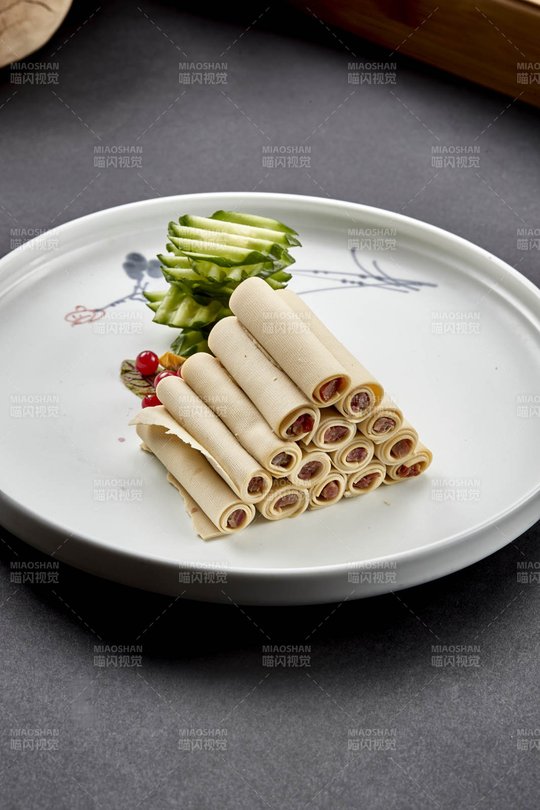 位菜阿拉斯深海帝王蟹腿肉配芥藍