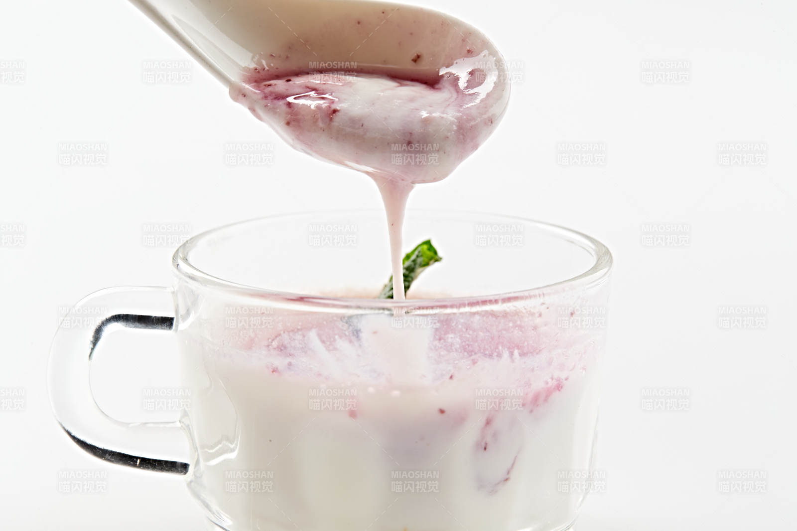 自制美味草原風味的多口味純醸老酸奶