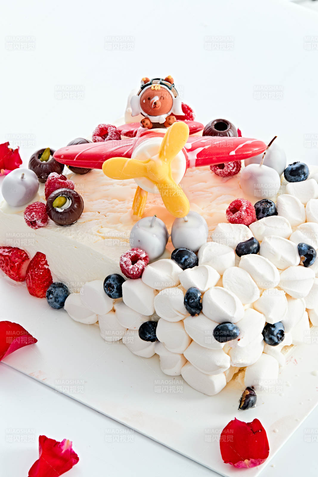 守護者乳脂鮮奶油兒童生日蛋糕