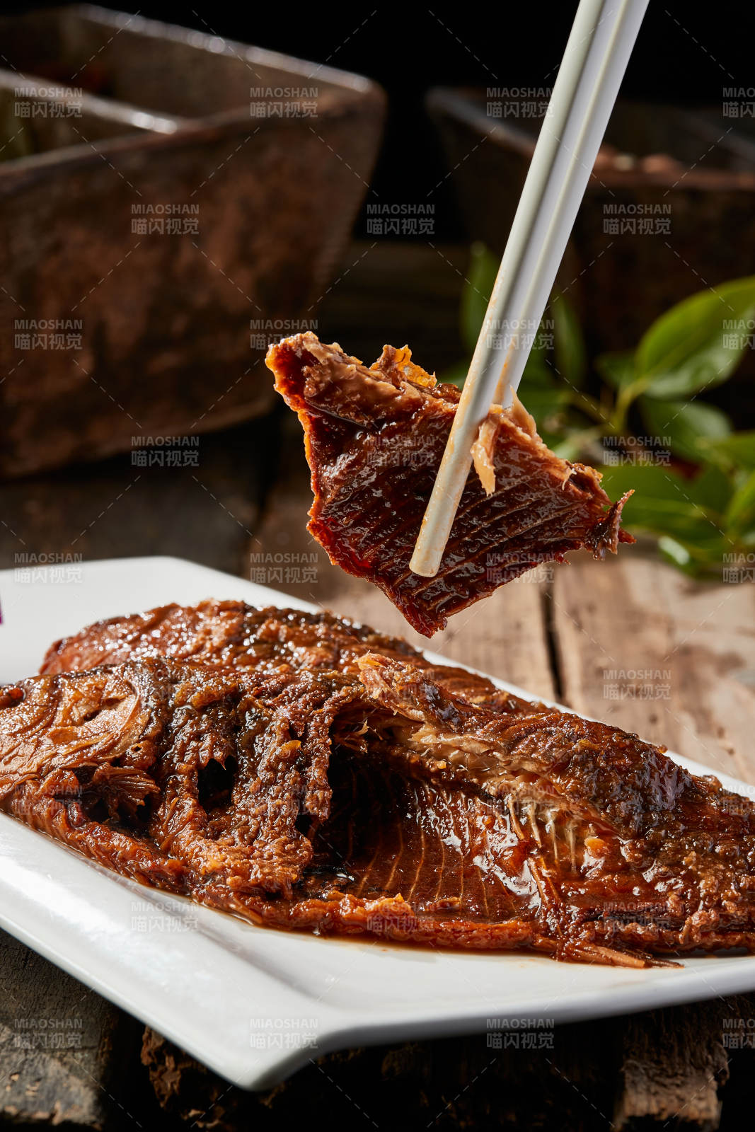 全鱼宴香酥炖鲫鱼