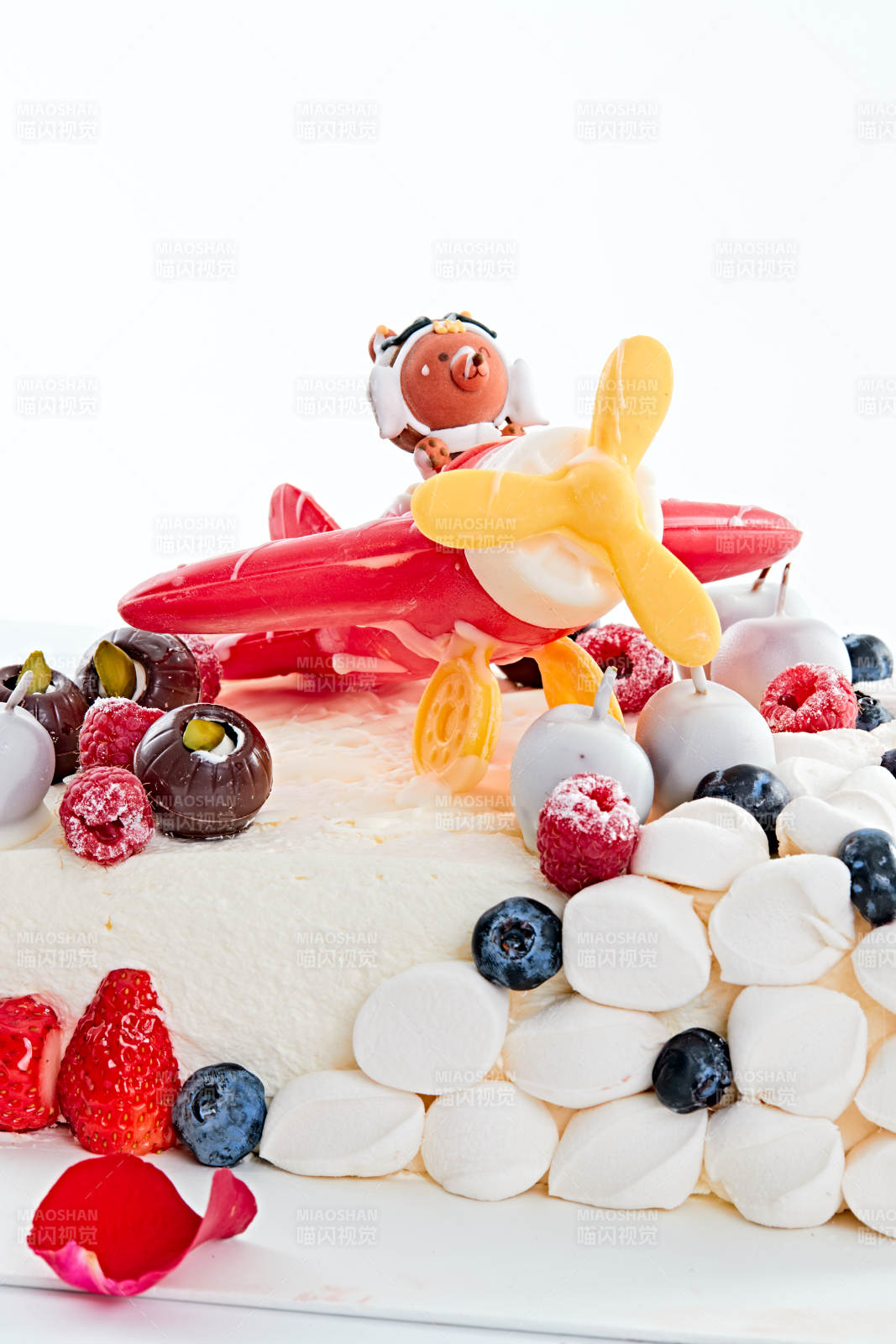 守護者乳脂鮮奶油兒童生日蛋糕