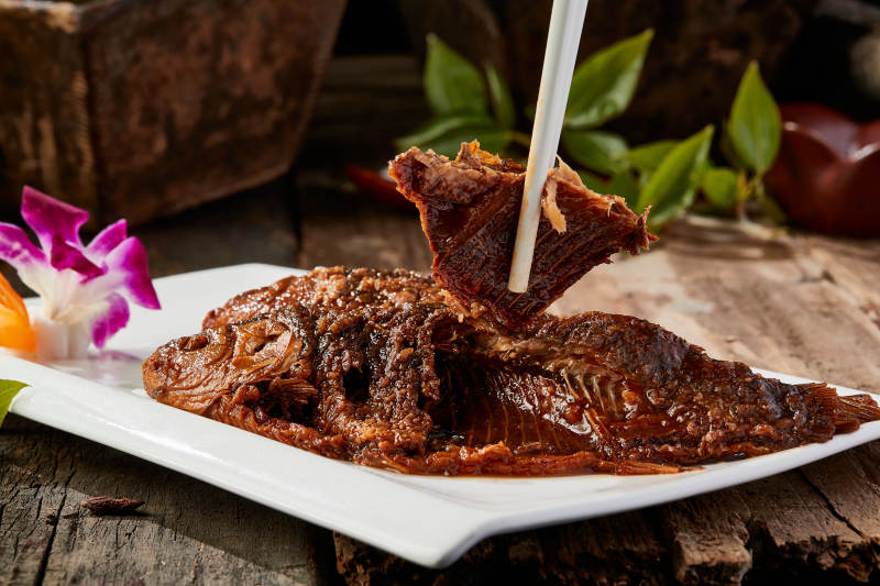 全鱼宴香酥炖鲫鱼