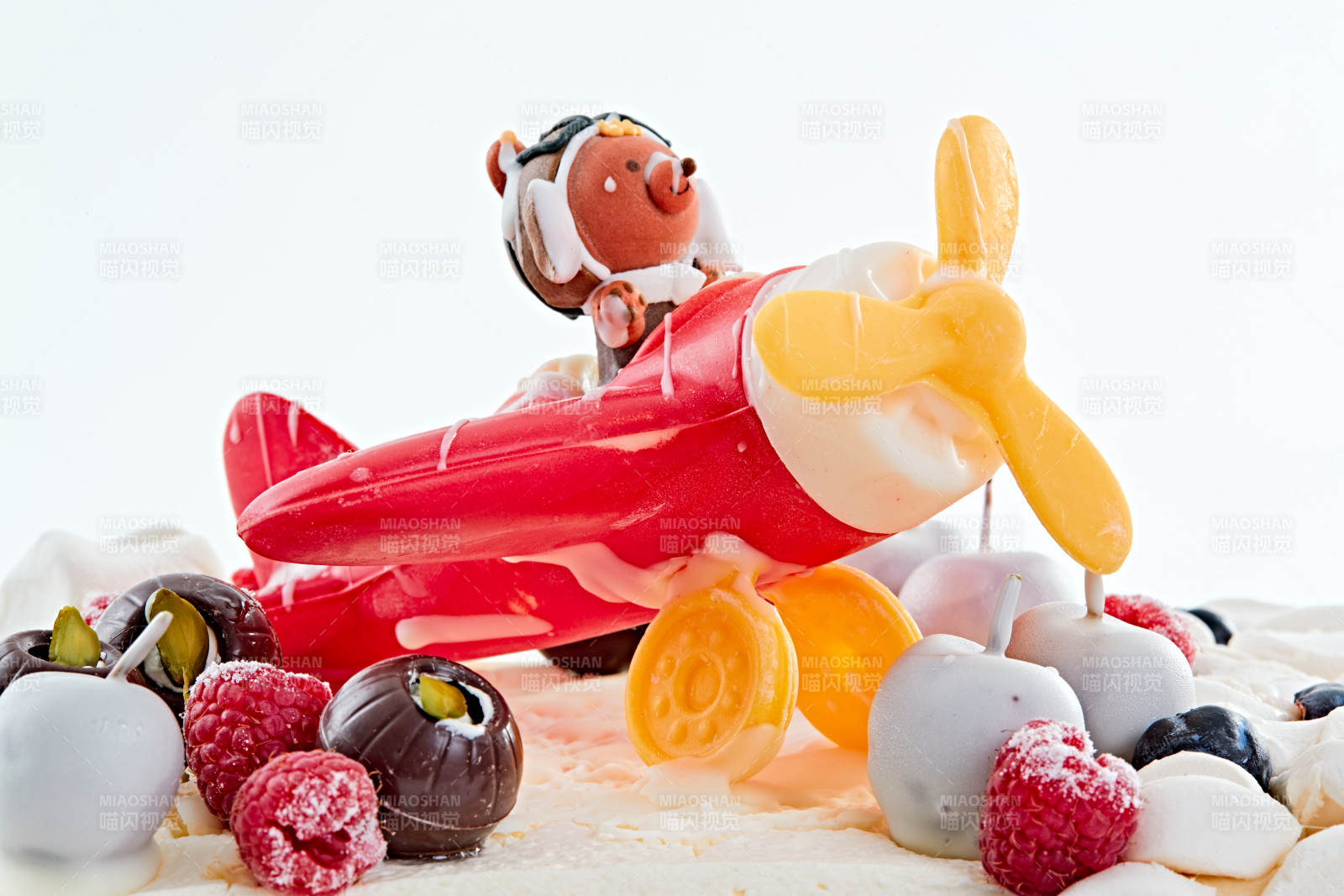 守護(hù)者乳脂鮮奶油兒童生日蛋糕