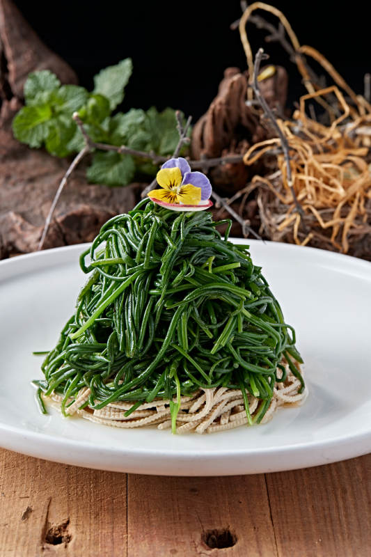 干豆腐丝拌沙葱