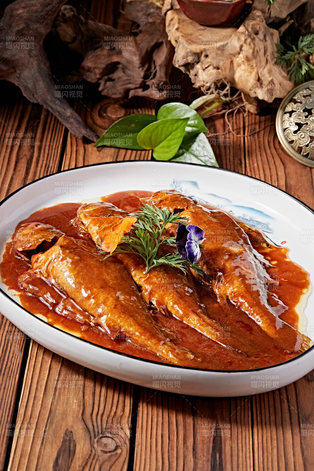 浇汁红烧海黄鱼