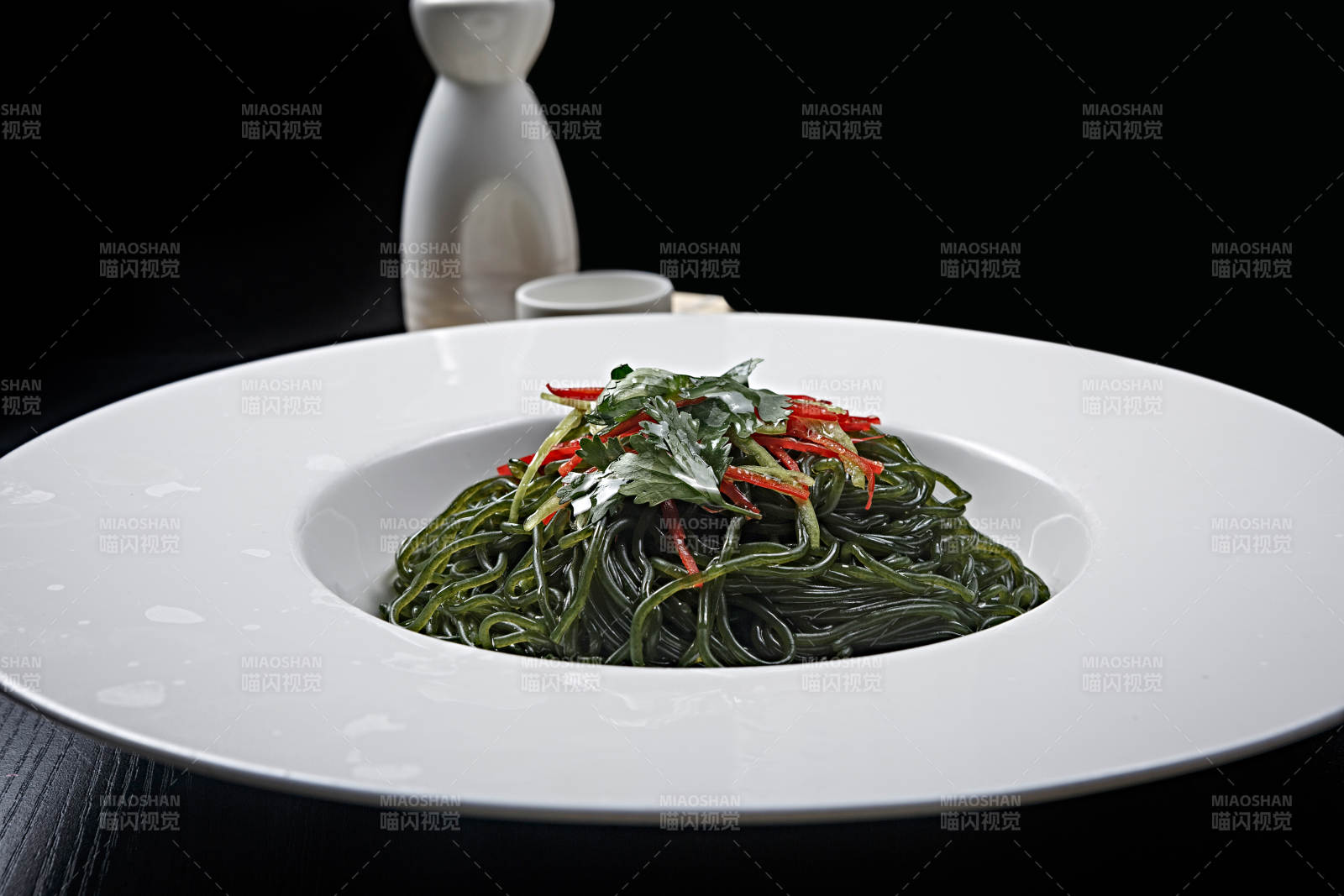 酸辣蕨根粉海帶面