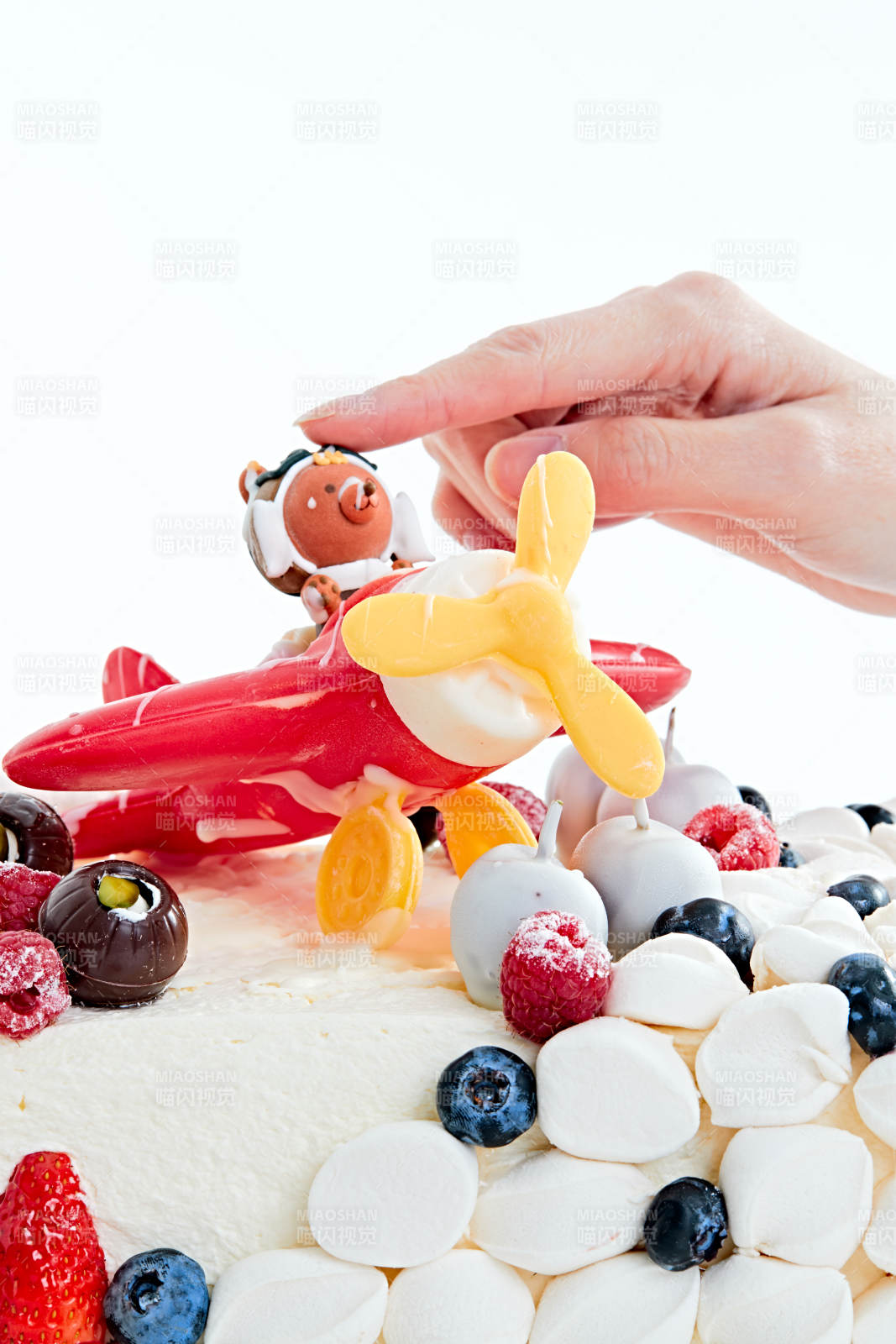 守護者乳脂鮮奶油兒童生日蛋糕