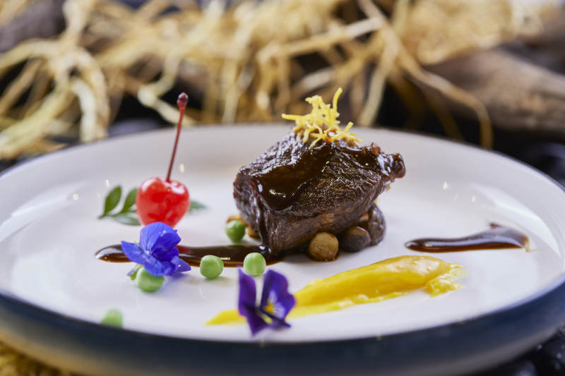 黑胡椒酱安格斯牛眼肉配南瓜慕斯