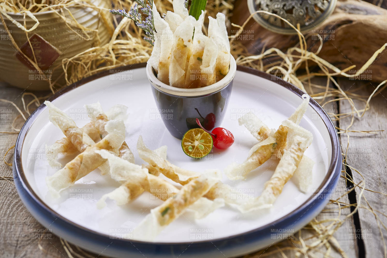 香炸酥皮鱼肉卷