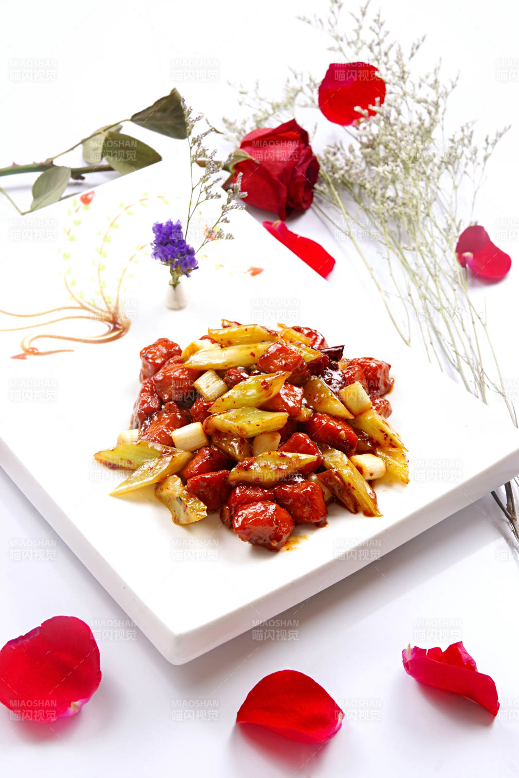 西芹醬爆牛仔粒