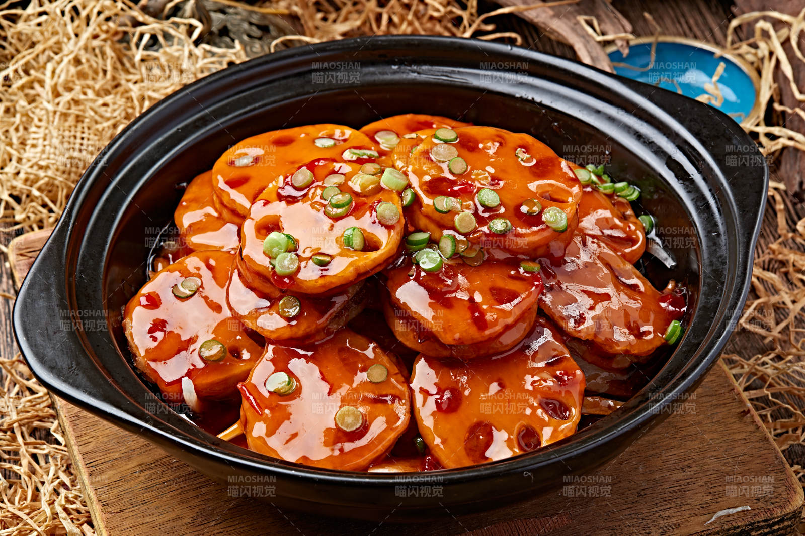 砂锅红焖藕夹煲