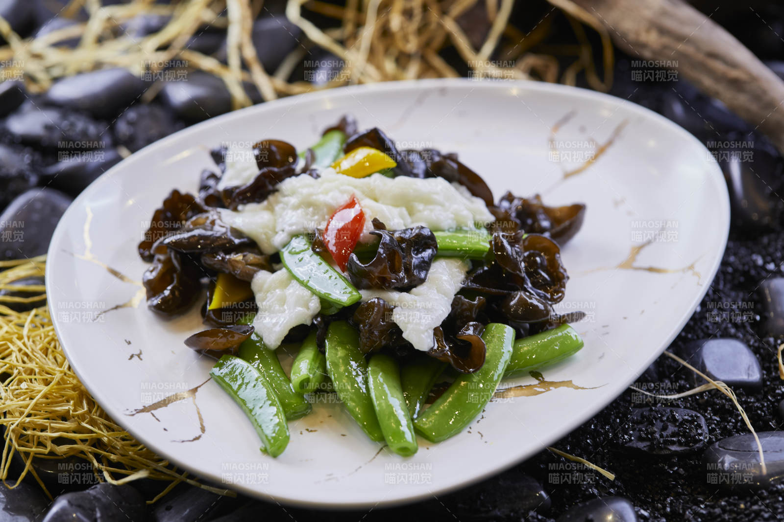 木耳蛋白小炒蜜豆-摄影图