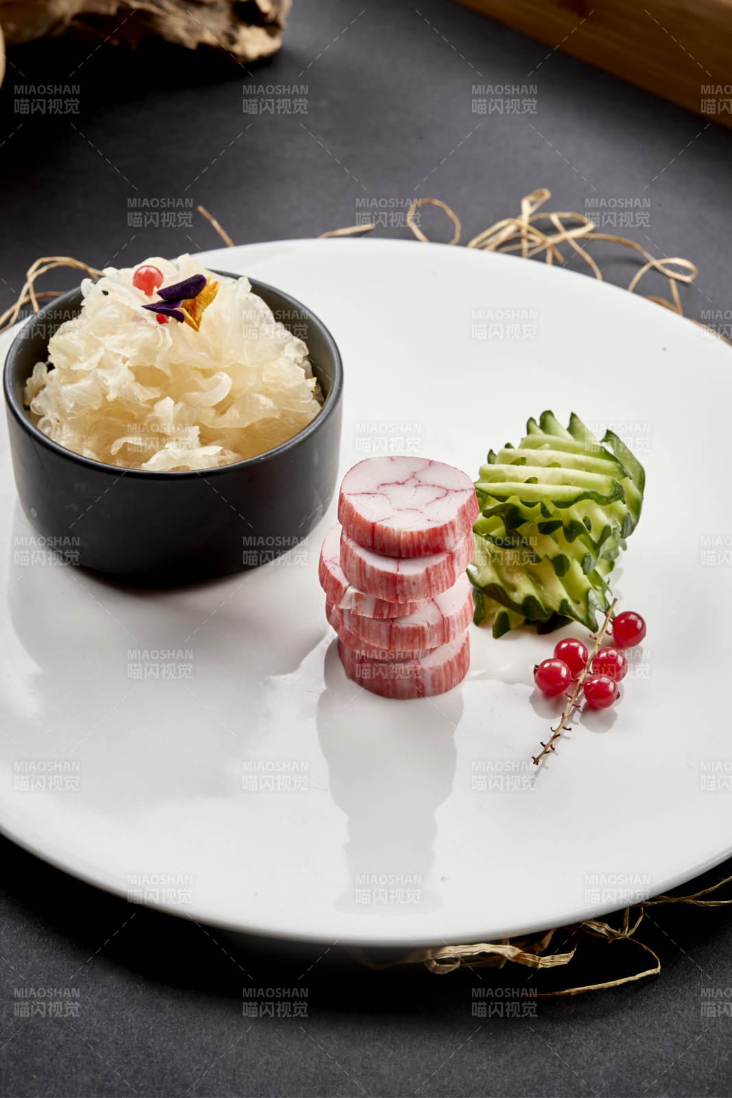 美味涼菜蟹肉卷配撈汁銀耳